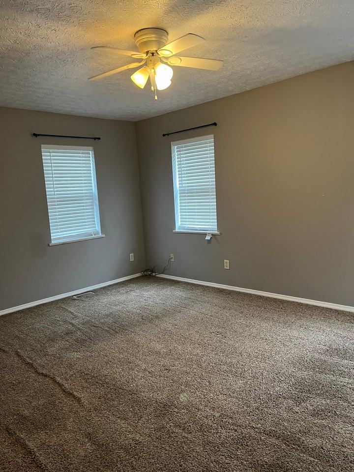 1014 Lewis Ave #B - Photo 7 of 12