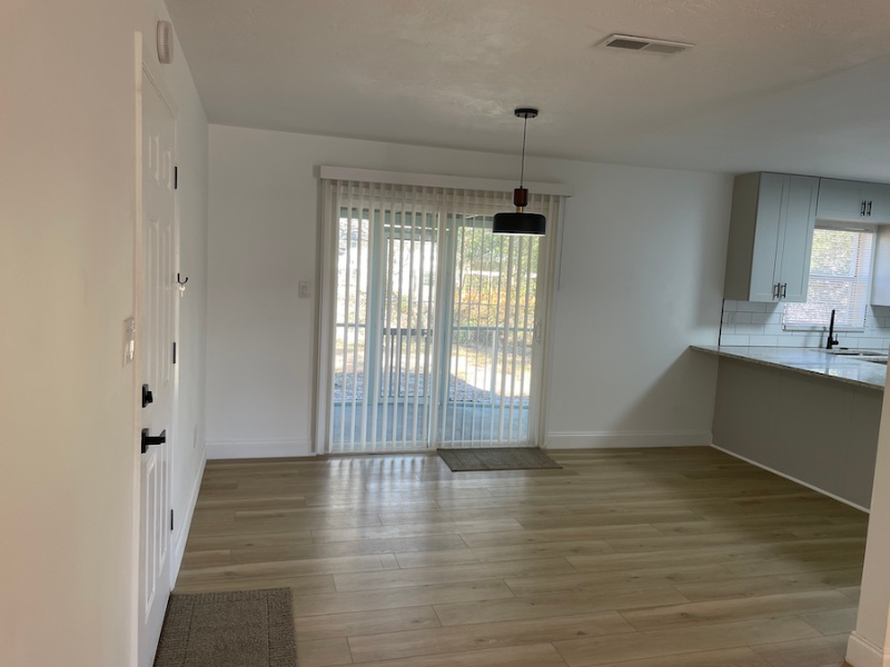1912 Nw 43rd Ave - Photo 5 of 16