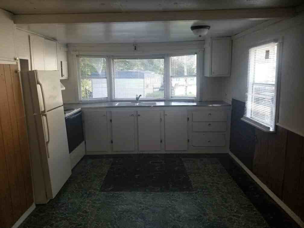 132 Rebeccas Ct - Photo 2 of 7