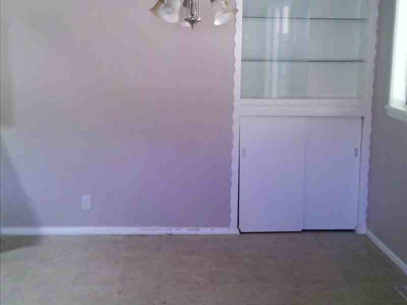 1042 N Catherine St - Photo 4 of 6