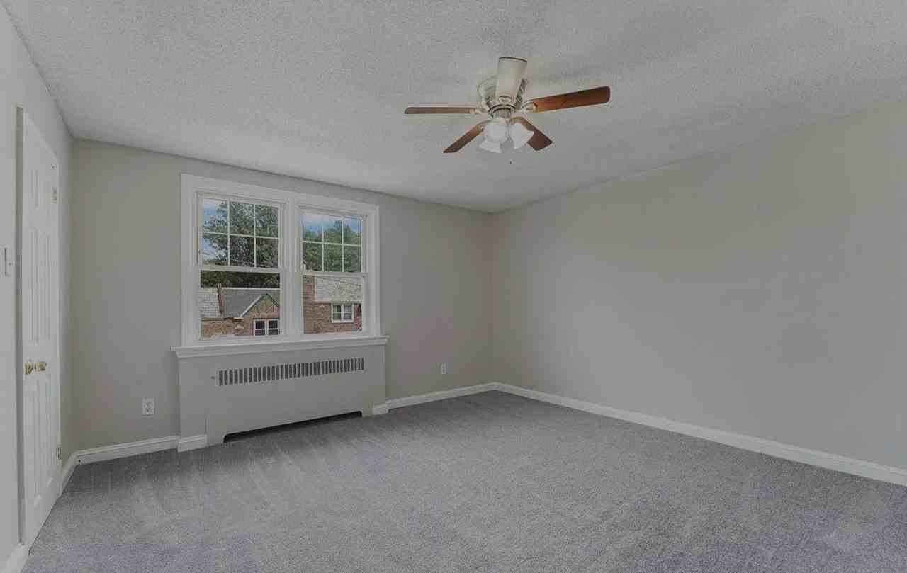 624 Briarcliff Rd #TOP - Photo 7 of 12