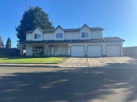 featured image of 4509 Ne 122nd St