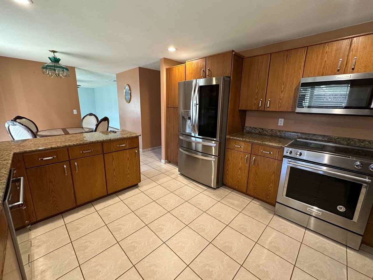 4509 Ne 122nd St - Photo 6 of 20