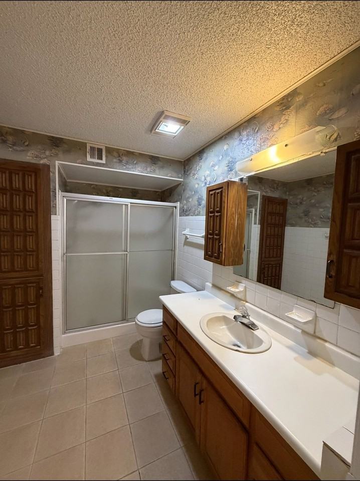 12810 N 113th Ave #3 - Photo 4 of 13