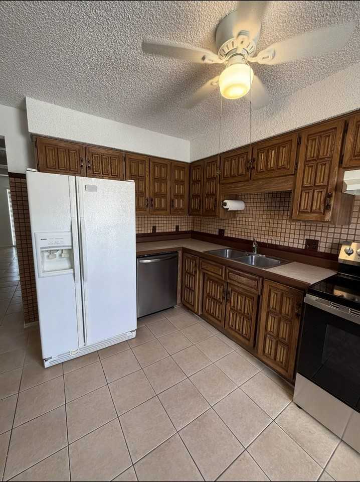 12810 N 113th Ave #3 - Photo 7 of 13