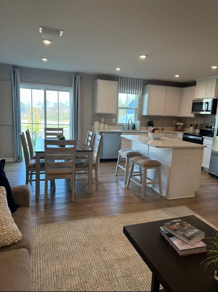 2953 Apricot Dr - Photo 4 of 13