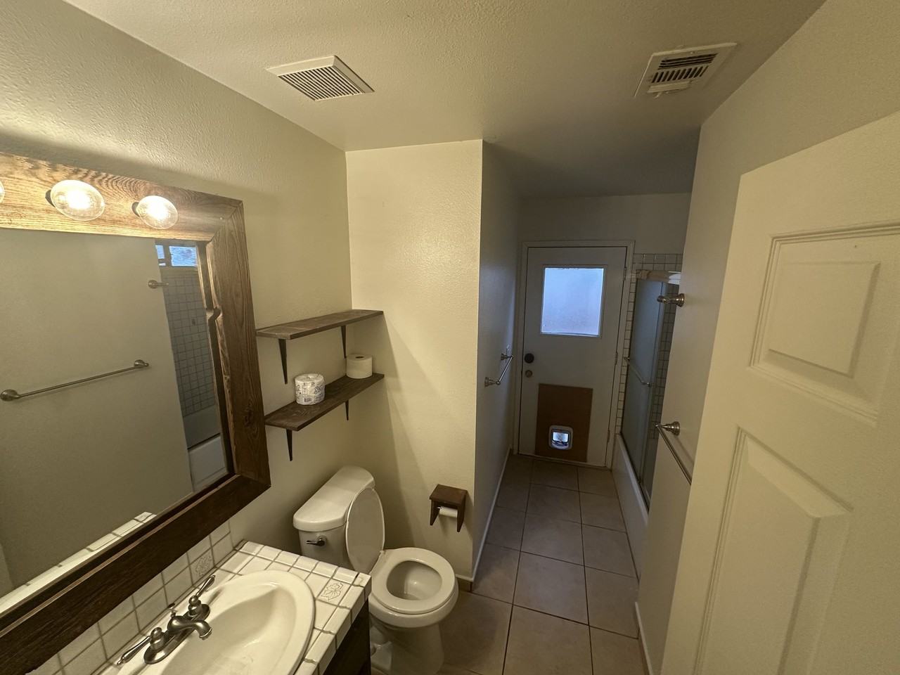 6114 N Prospect Ave - Photo 4 of 11