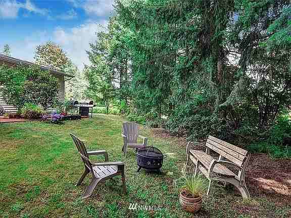17313 Gravenstein Rd - Photo 3 of 18