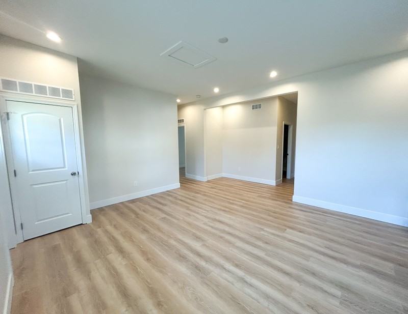 425 Hill St - Photo 2 of 11
