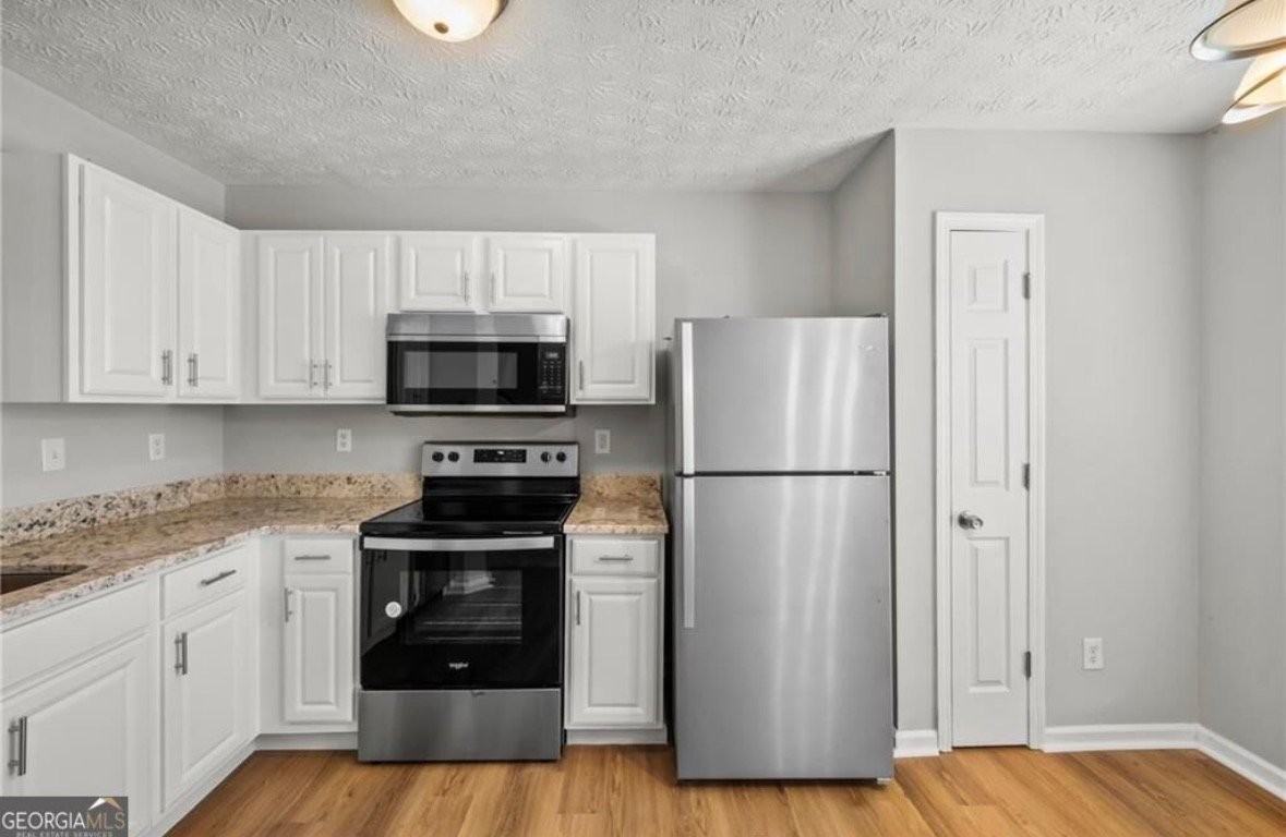 2754 Valley Green Dr - Photo 3 of 19