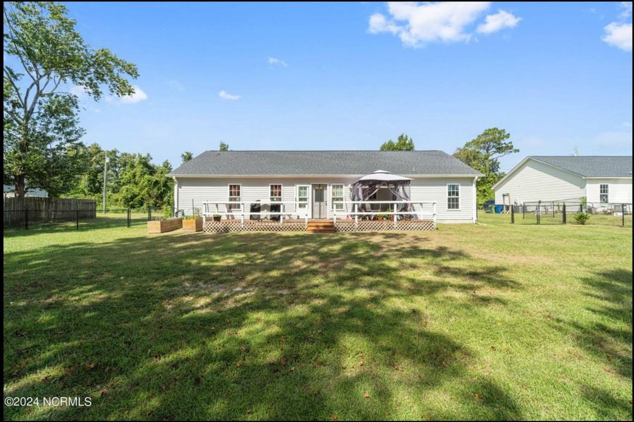 137 Bumps Creek Rd - Photo 5 of 20