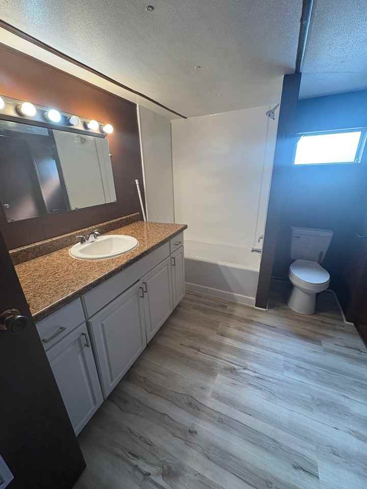 2156 N Weaver Rd #7 - Photo 6 of 7