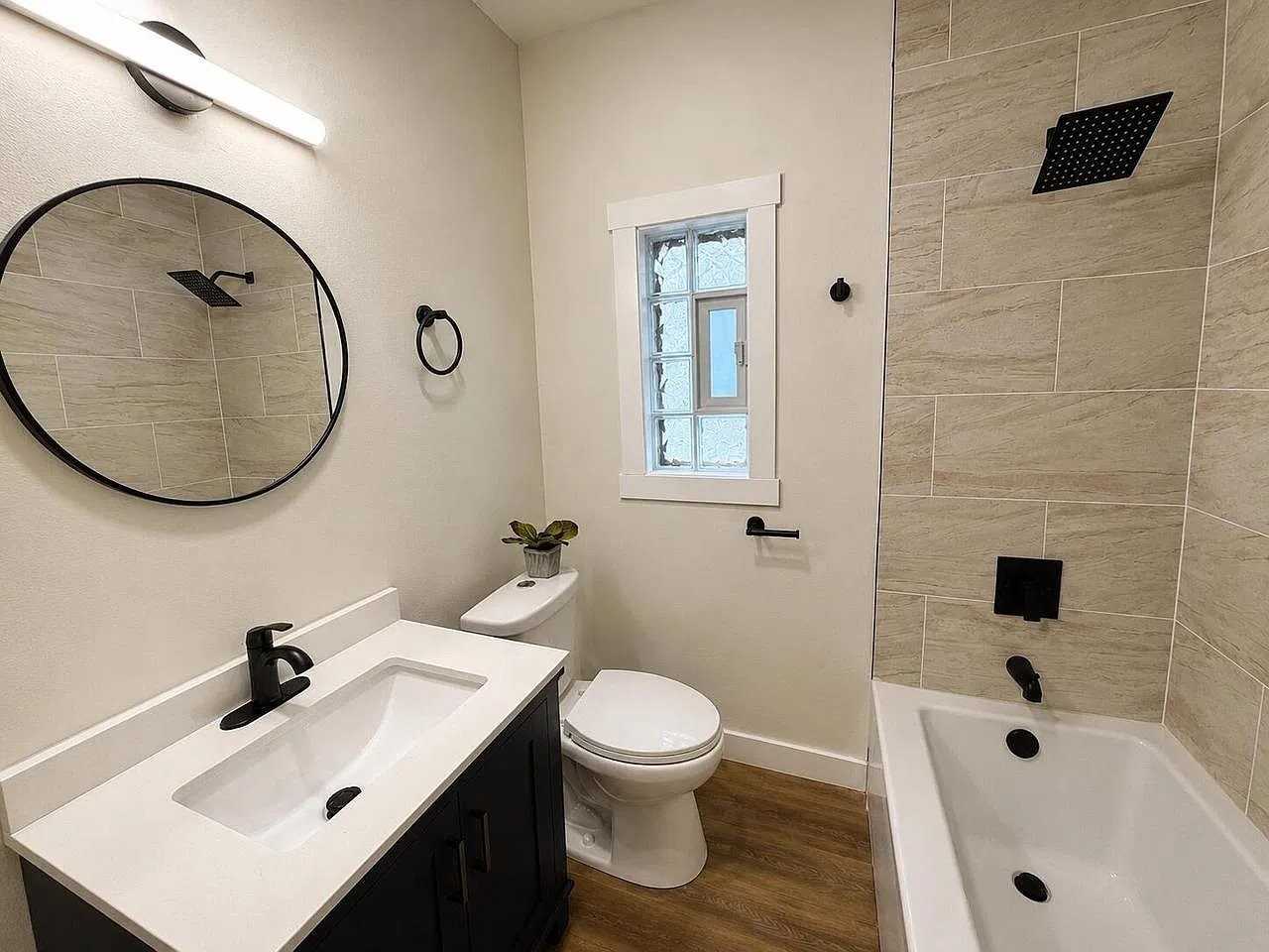 335 N 41st St - Photo 3 of 5