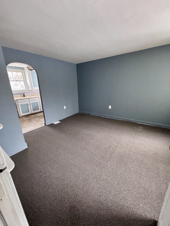 1023 S Pennsylvania Ave #3