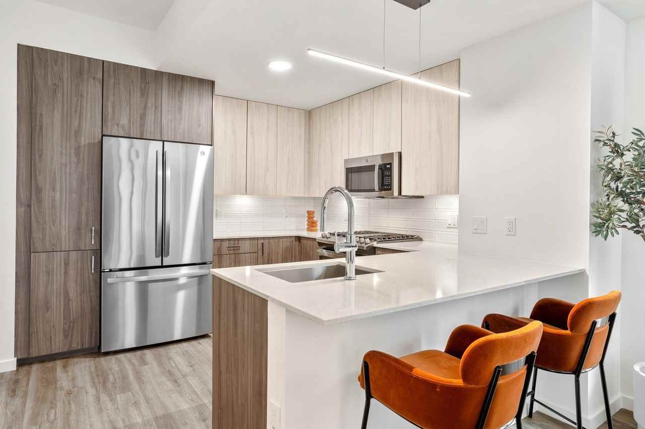 1124 W Randolph St - Photo 2 of 20