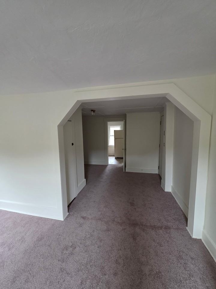 546 Central St - Photo 6 of 7