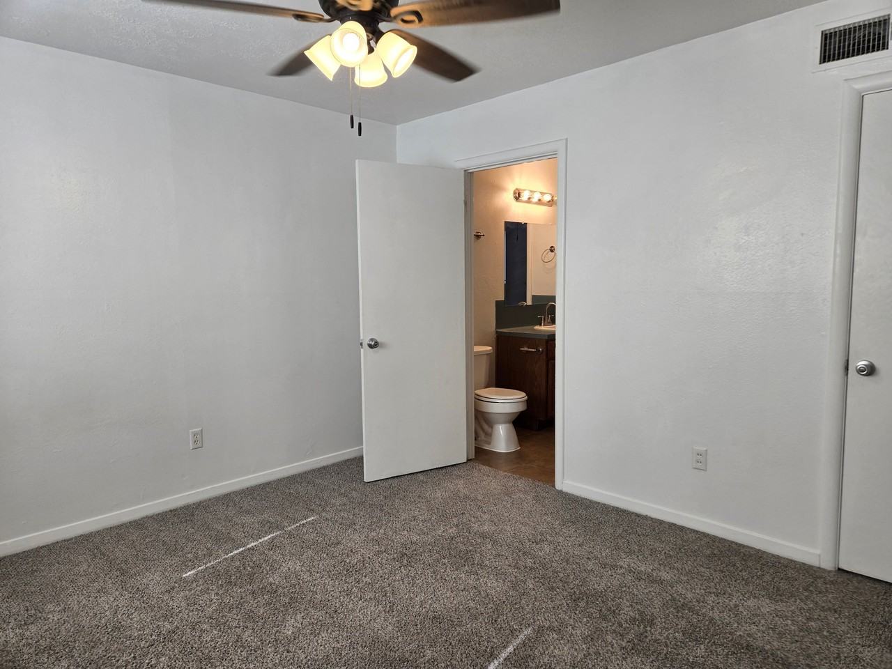 206 Spruce St #A - Photo 4 of 6