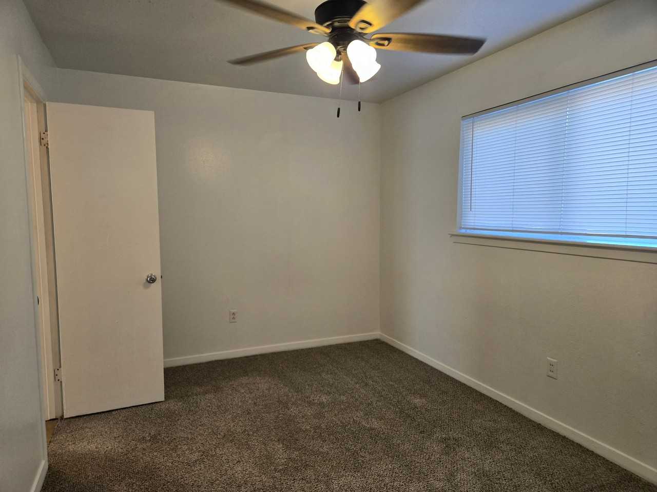206 Spruce St #A - Photo 5 of 6