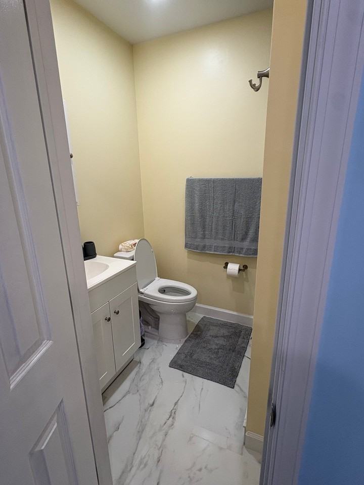 1416 Westchester Dr N #1 - Photo 3 of 4