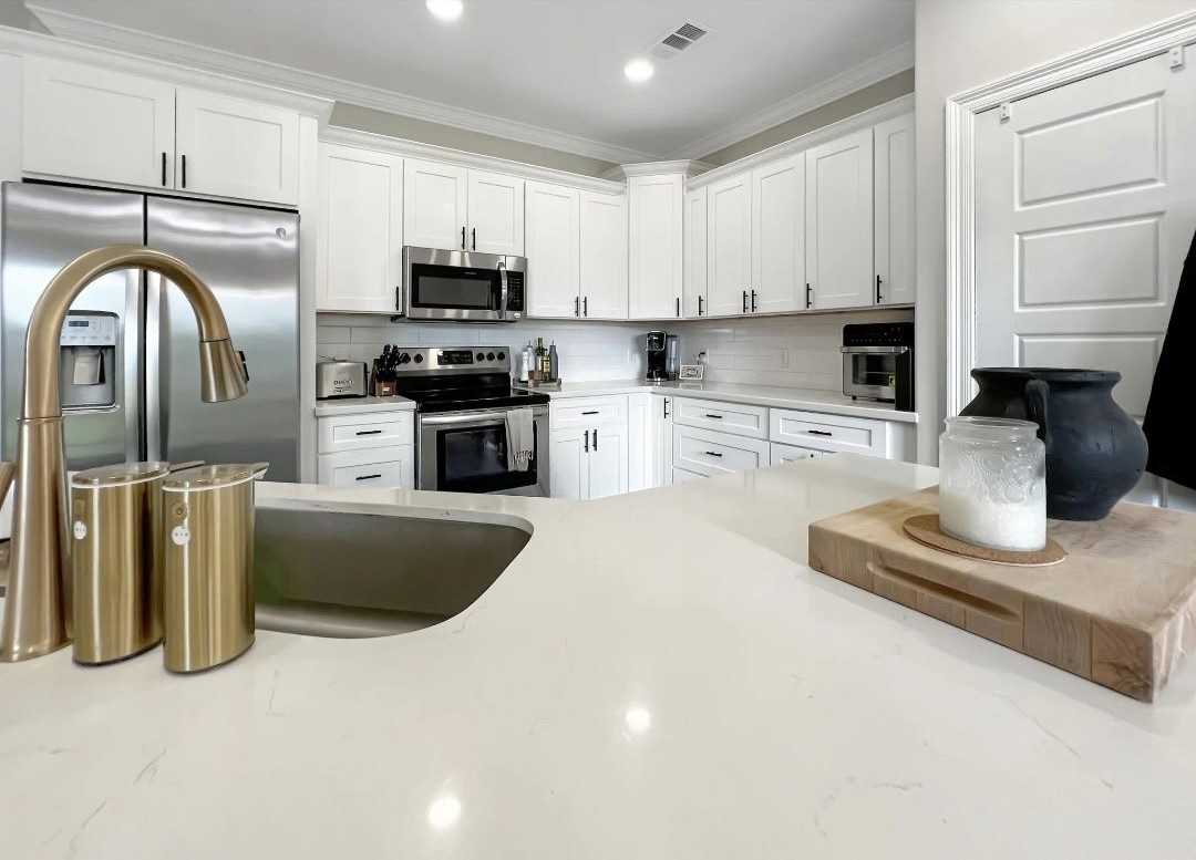 1304 N Texas St - Photo 4 of 18