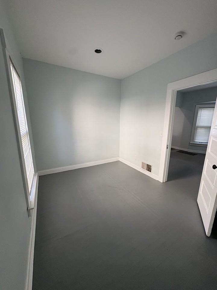 1420 Hamilton Ave Nw #1 - Photo 3 of 10