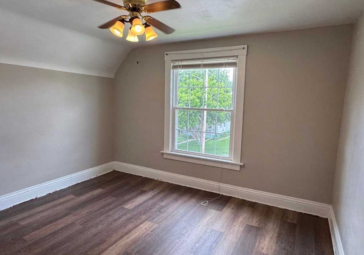 1721 W 16th St #1721 - Photo 4 of 10