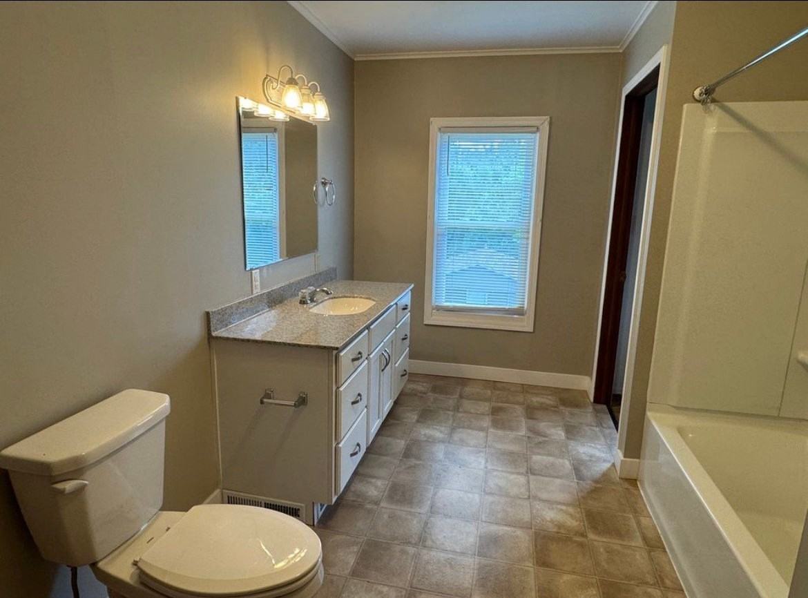 1721 W 16th St #1721 - Photo 7 of 10