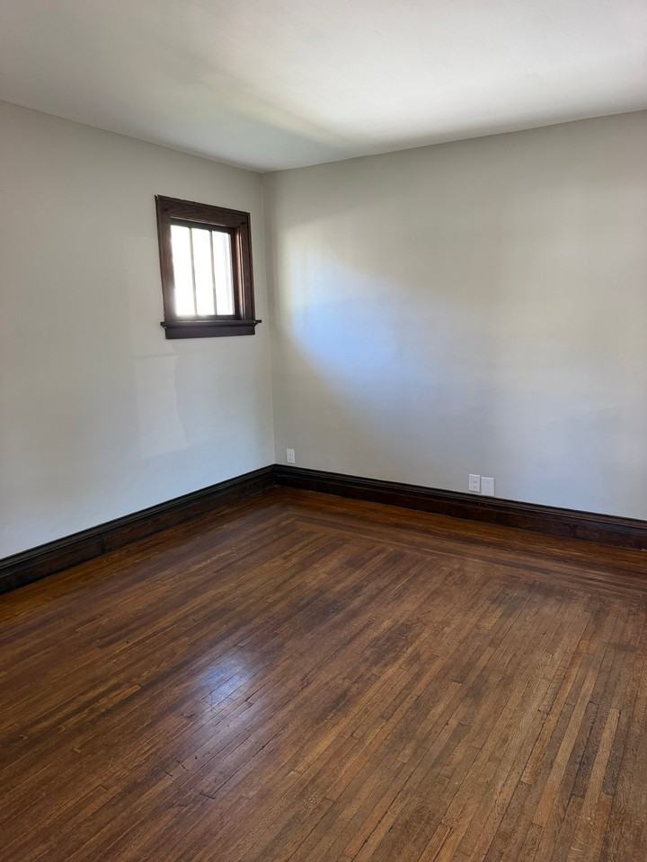7852 Joseph St - Photo 4 of 12
