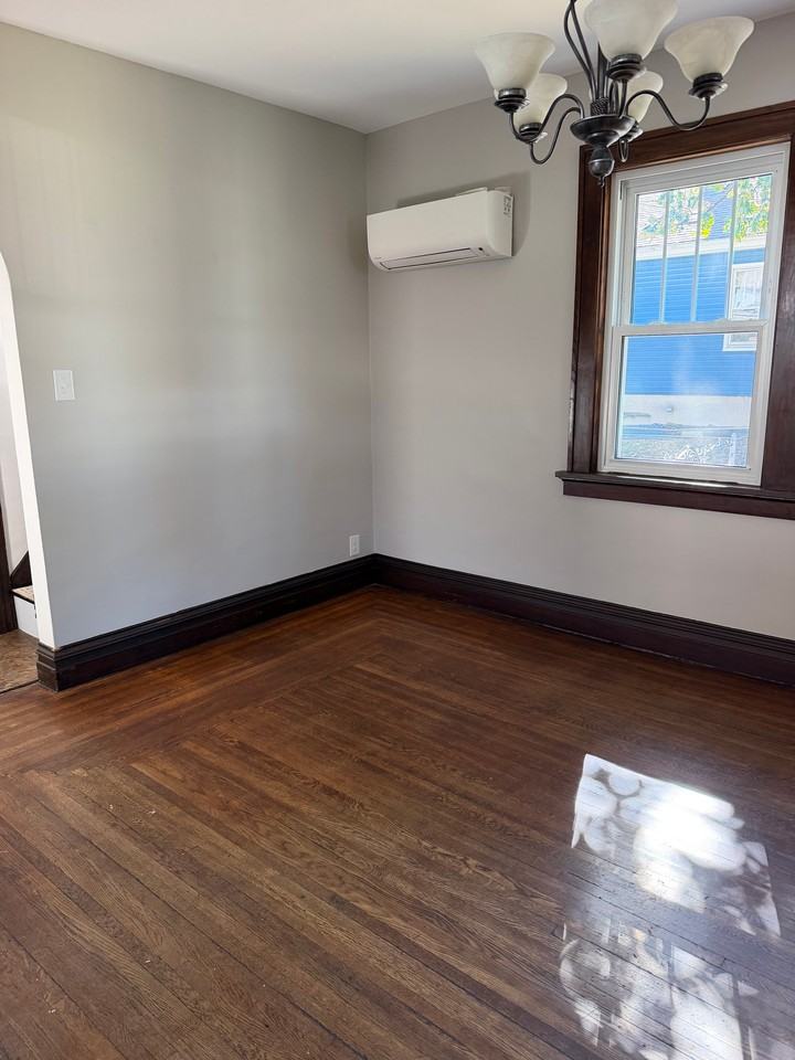 7852 Joseph St - Photo 5 of 12