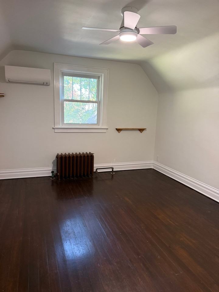 7852 Joseph St - Photo 7 of 12