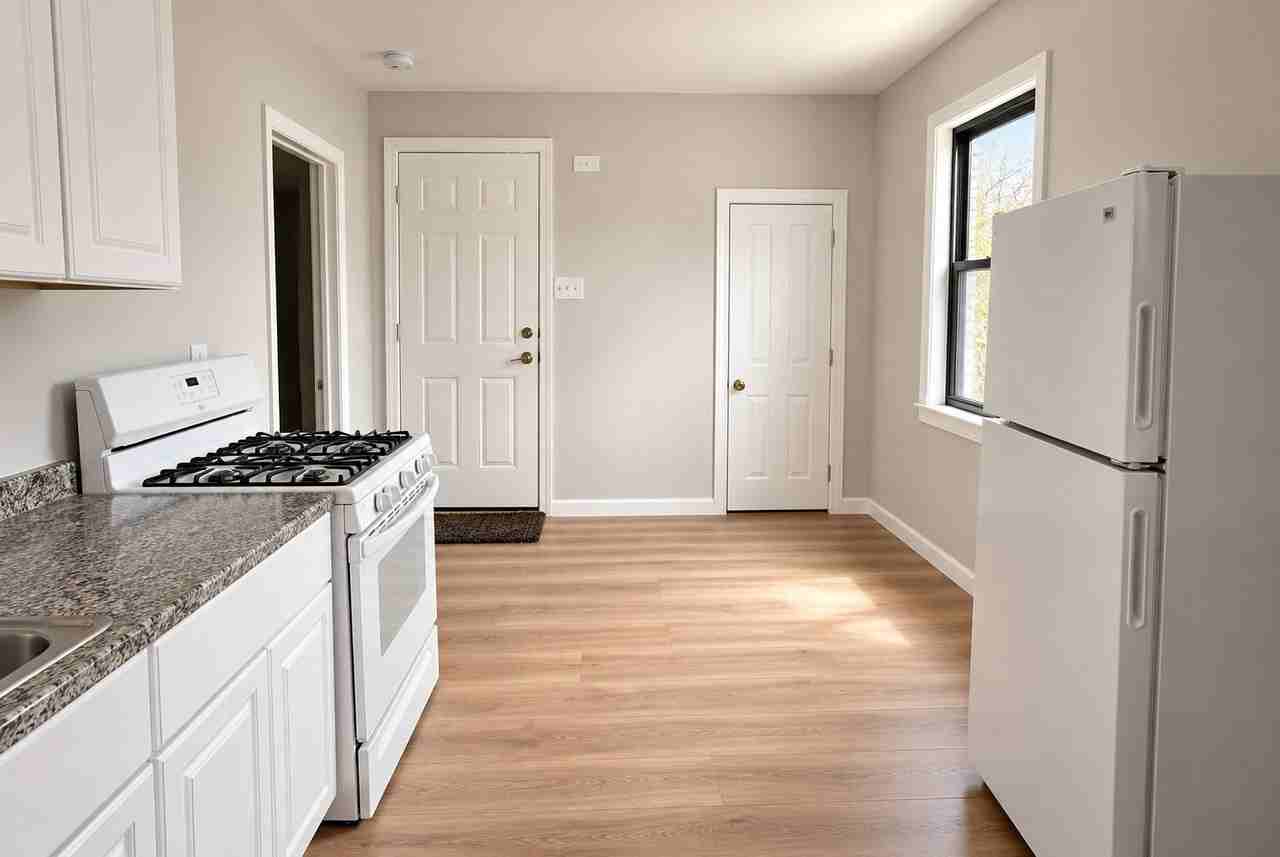 42 Albion Ave #1 - Photo 2 of 10