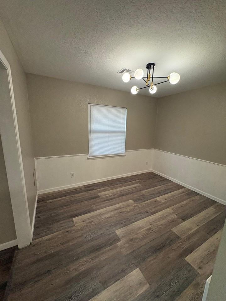 3014 Forestridge Dr - Photo 5 of 20