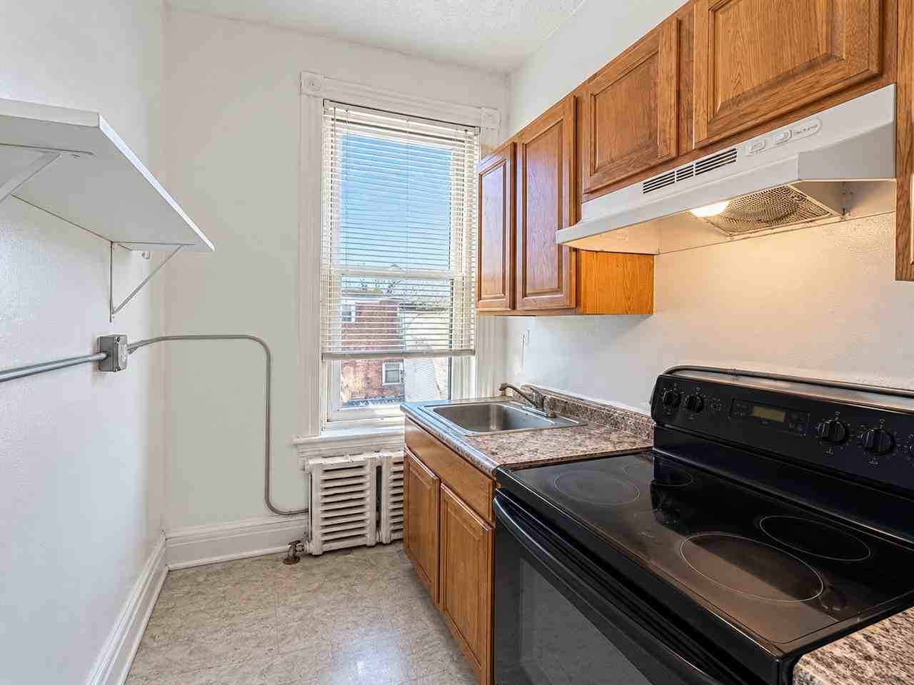 510 W Tabor Rd - Photo 4 of 16
