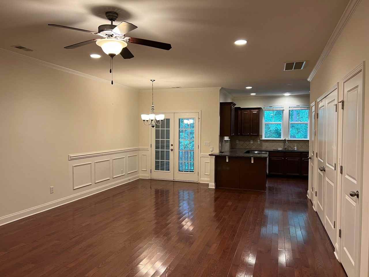 1263 Dingle Rd - Photo 6 of 20