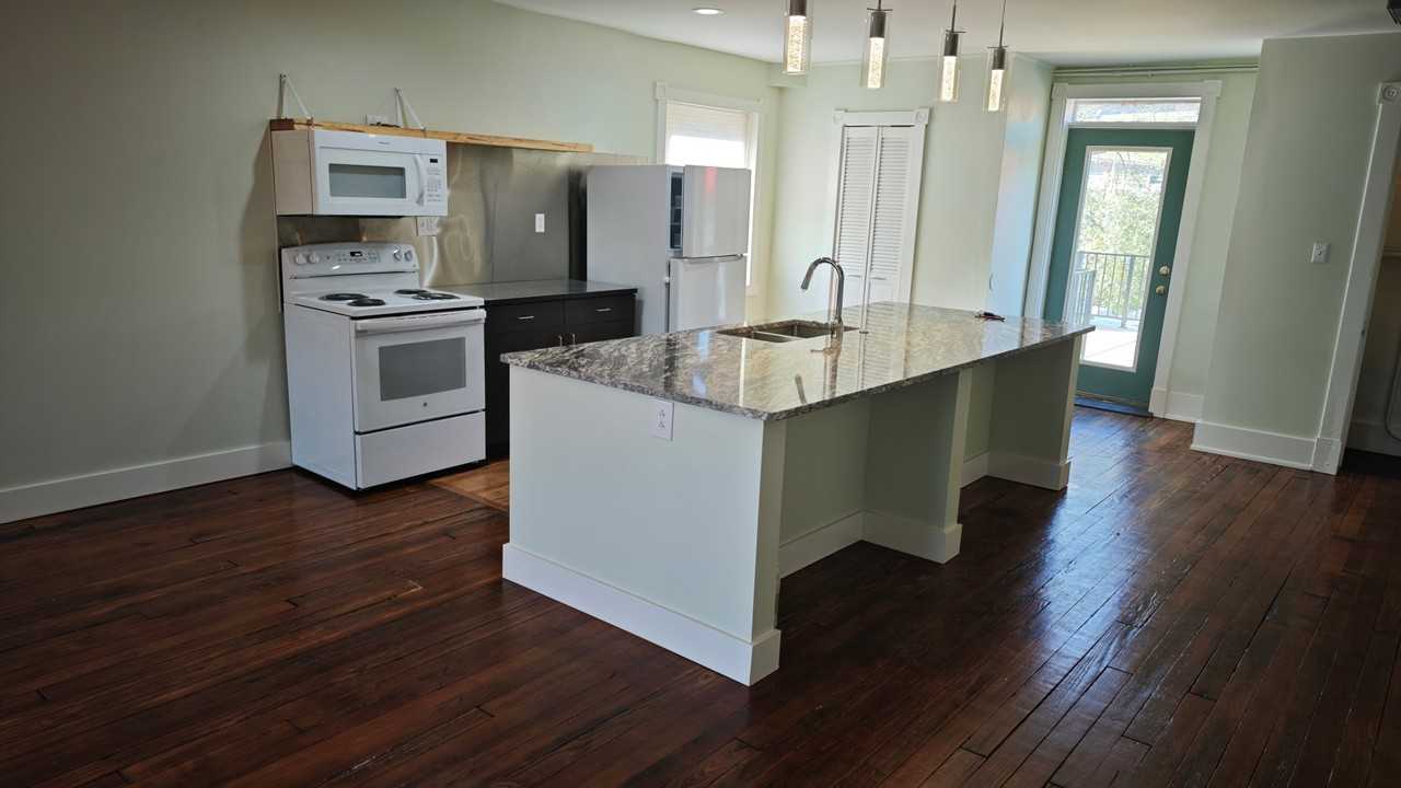 4632 Eastern Ave #9 - Photo 4 of 19