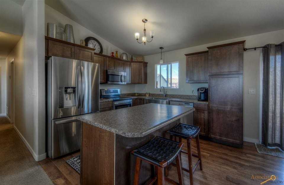 4425 Duckhorn St - Photo 3 of 17