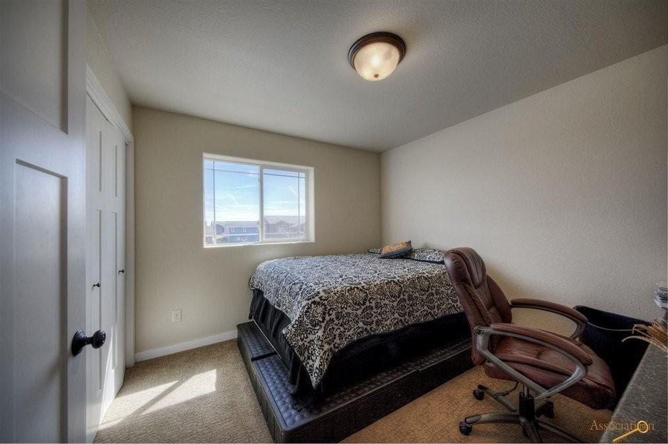 4425 Duckhorn St - Photo 7 of 17