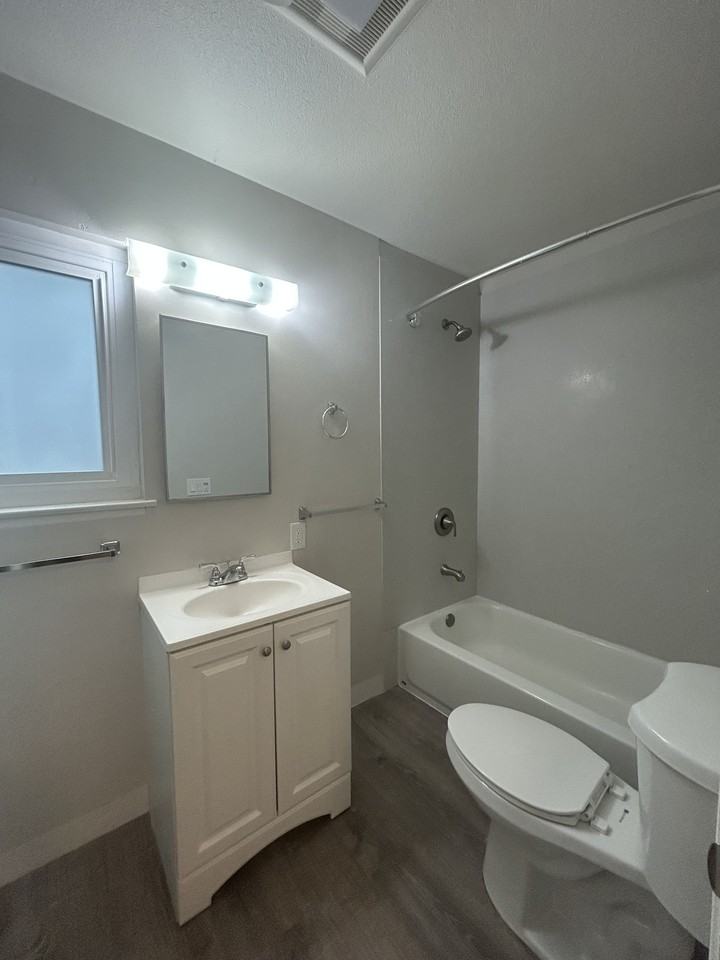 924 - 926 30th Avenue - Photo 4 of 7