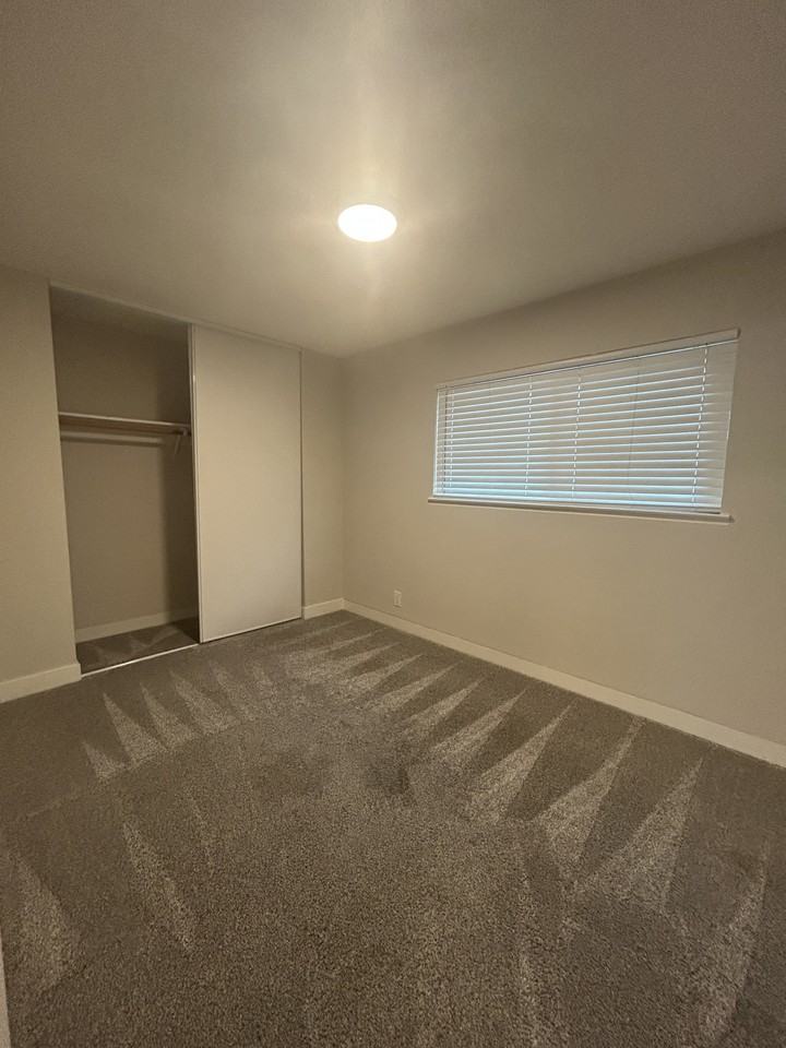 924 - 926 30th Avenue - Photo 6 of 7