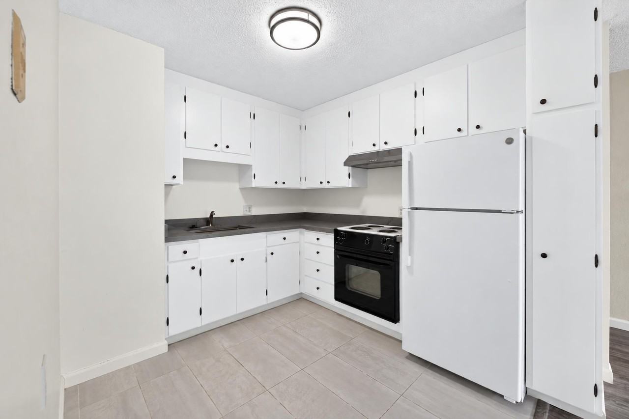 3830 24th Street - Photo 4 of 9