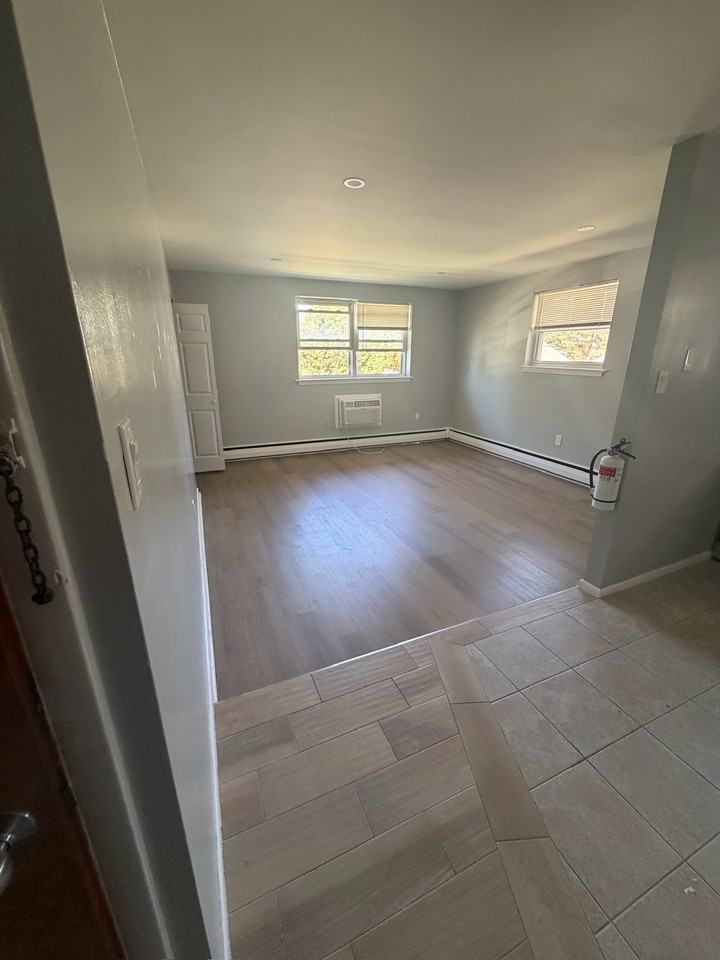 500 Kendall Boulevard - Photo 4 of 12