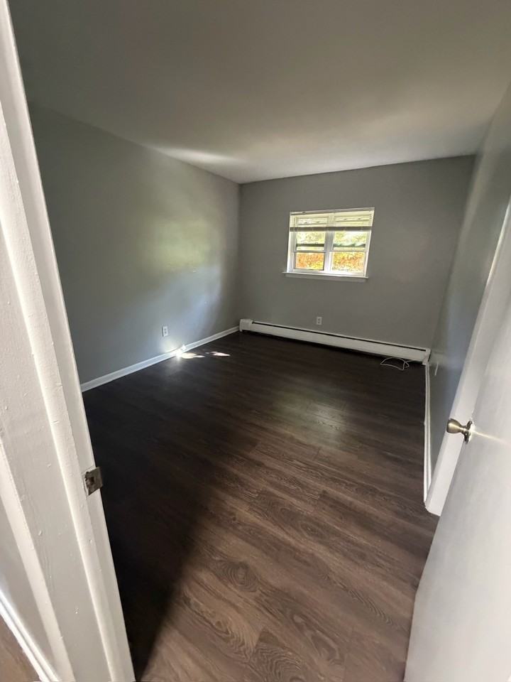 2032 Maple Avenue - Photo 7 of 11