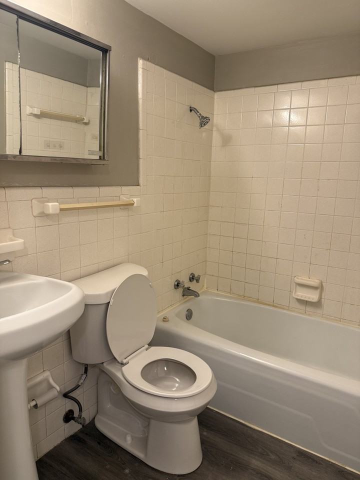 4801 Hickory Avenue - Photo 6 of 11