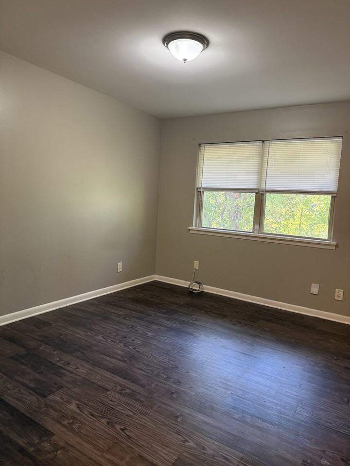 4801 Hickory Avenue - Photo 7 of 11