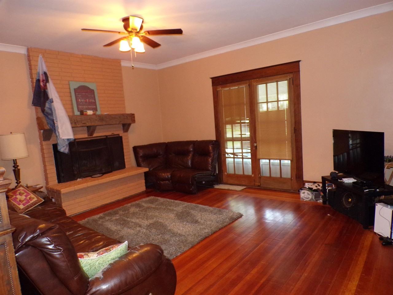 Hillsdale St 136 - Photo 2 of 14