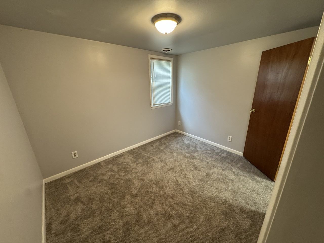 1305 Seneca Street - Photo 3 of 9