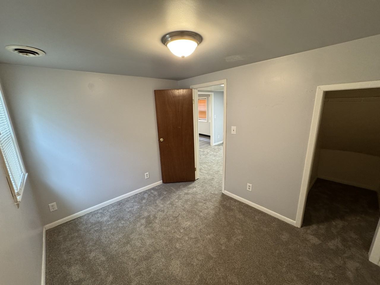 1305 Seneca Street - Photo 4 of 9