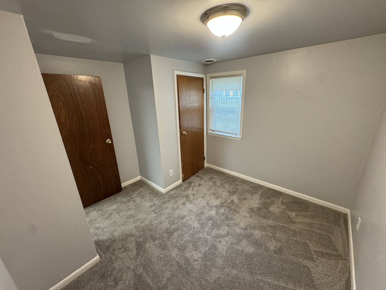 1305 Seneca Street - Photo 6 of 9