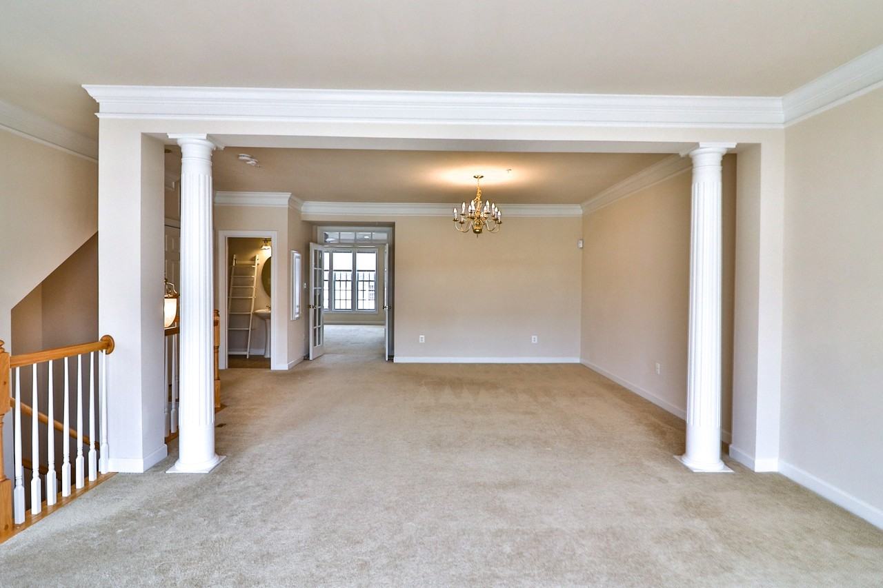 631 Kingfisher Ave #1 - Photo 4 of 50