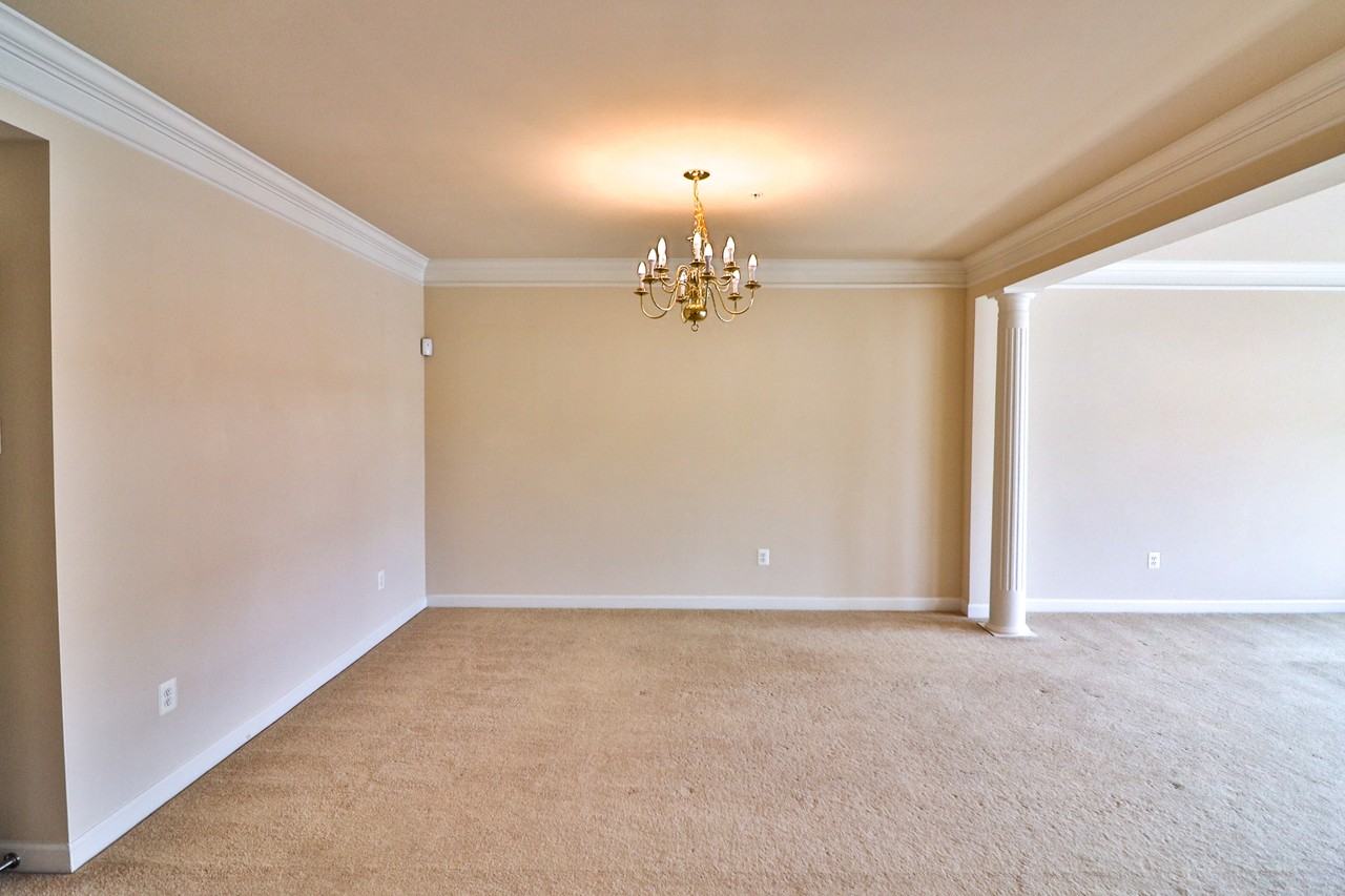631 Kingfisher Ave #1 - Photo 7 of 50